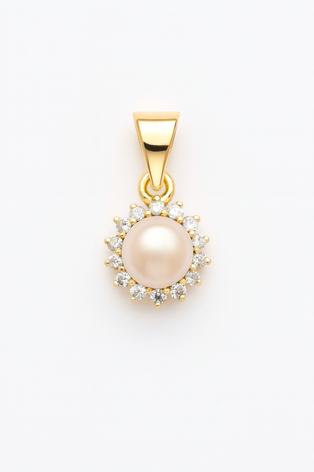 Beautiful 18Kt Gold Natural Diamond Pendant 